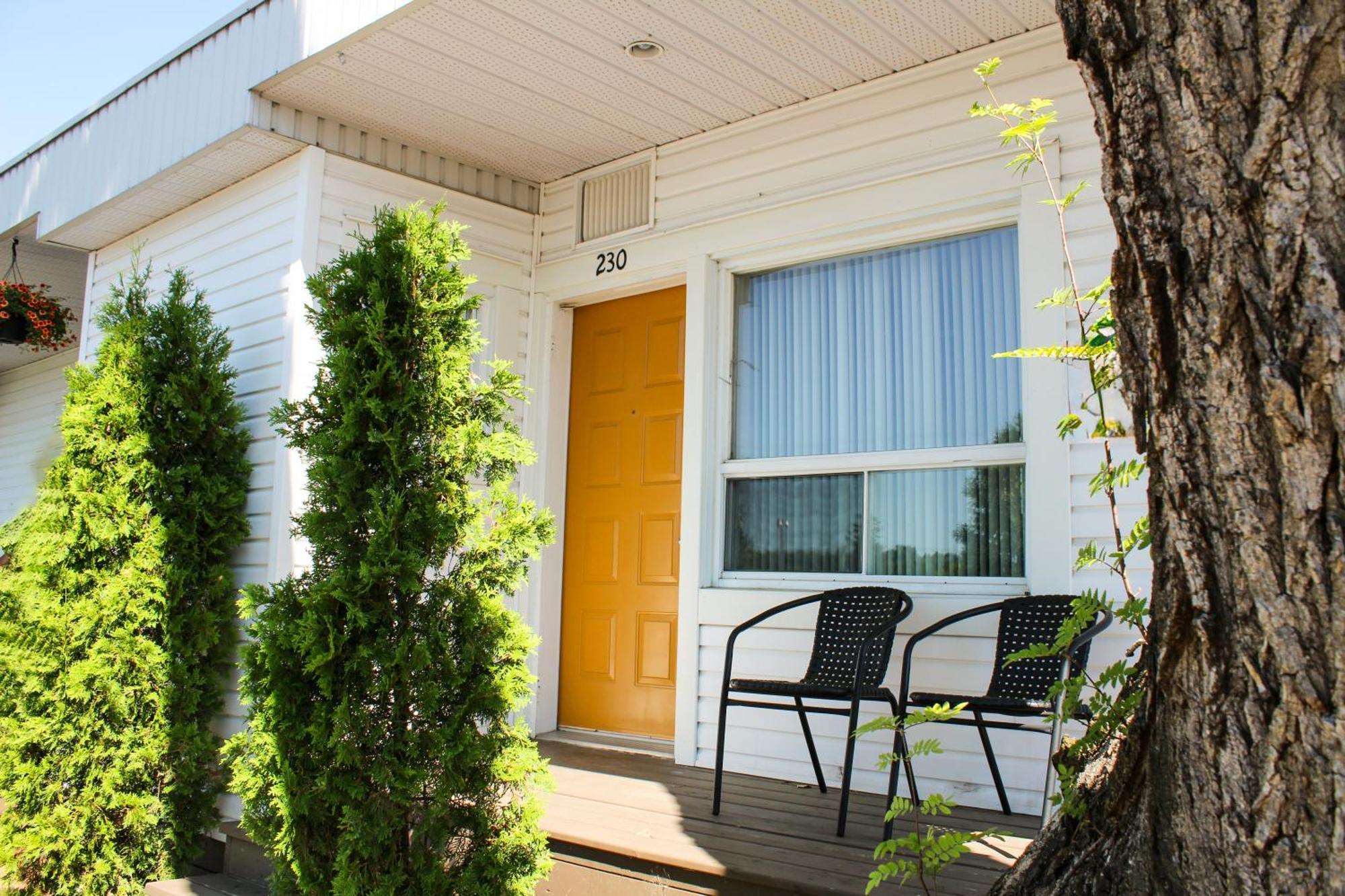 Auberge Le Parasol Chicoutimi Exterior foto